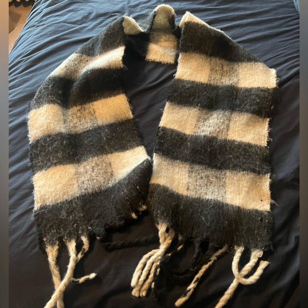 ❤️Banana republic over sized wool scarf